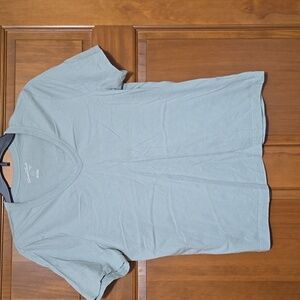 Universal Thread Soft Grey/Green Short Sleeve Tee